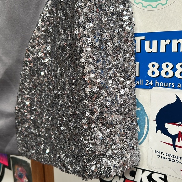 Arden B Sequin Dress Cut out mini Grey Size medium NWT - Picture 3 of 4